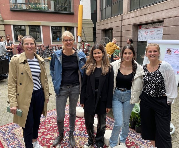 Das ReMind-Team bei der HFT-Allee